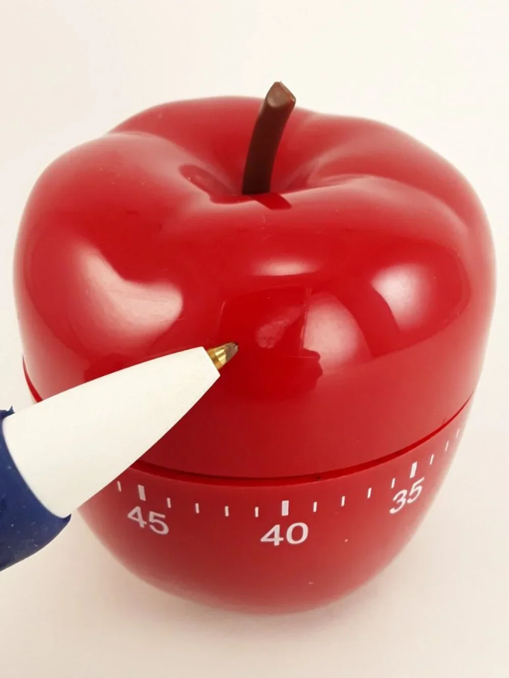 Vtg Red Apple Kitchen Timer, Mechanical, 60 Minutes, plastic fruit grannycore